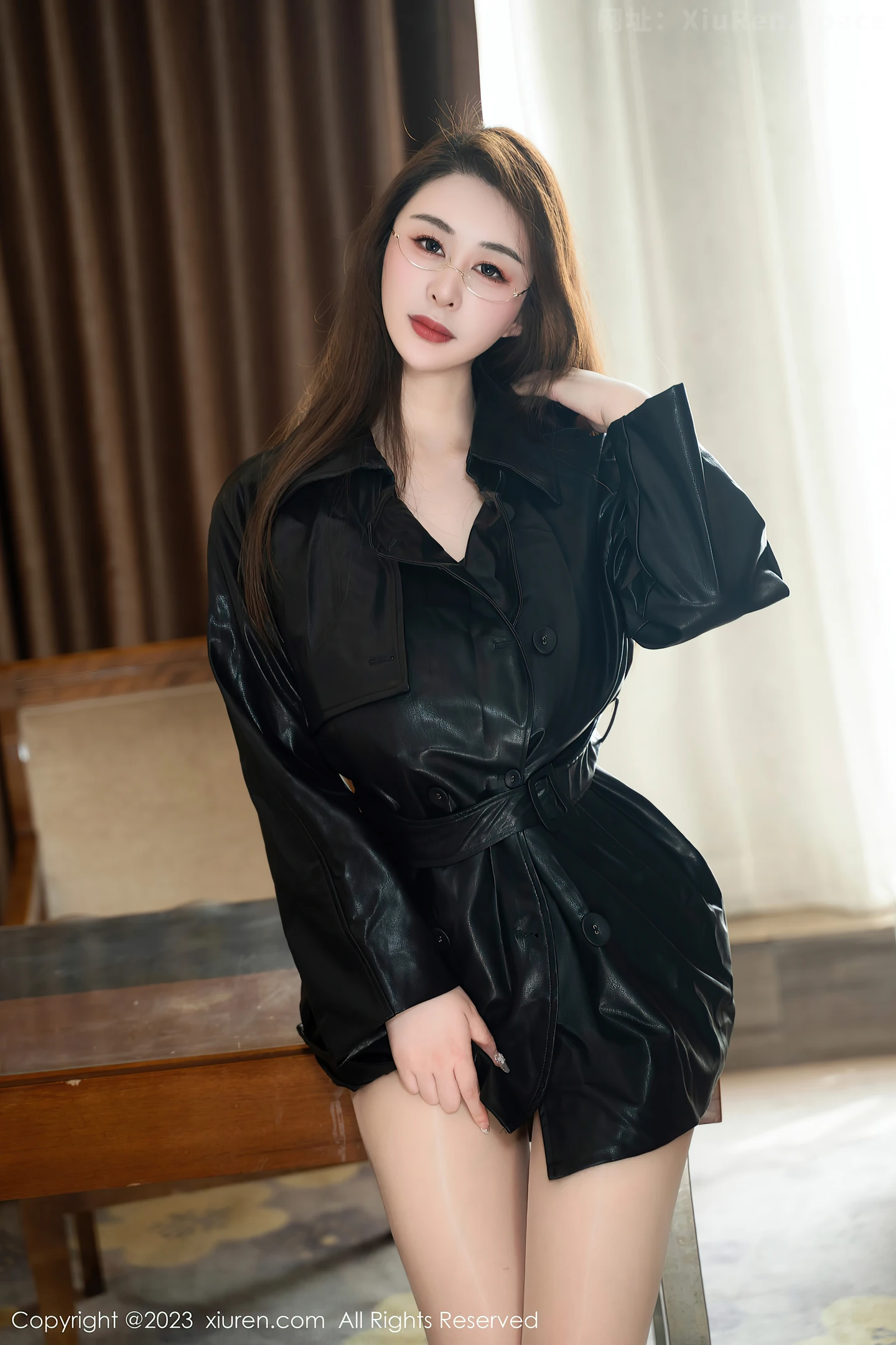 图片[2]-[XiuRen秀人网]VOL.7307 模特王俪丁呀性感黑皮衣外套露女王血滴子秀傲人豪乳诱惑写真63P-秀人网官方网站